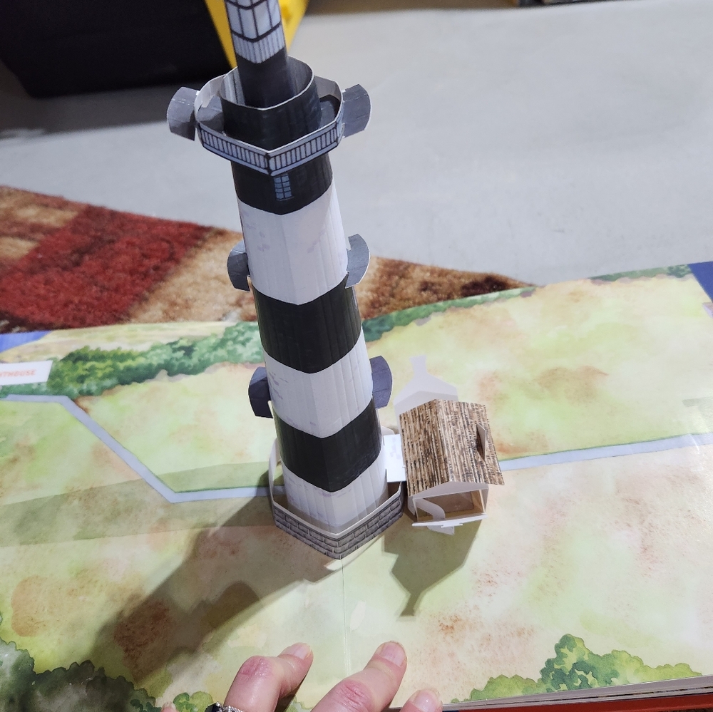 Lighthouse book - Picture 6 of 6
